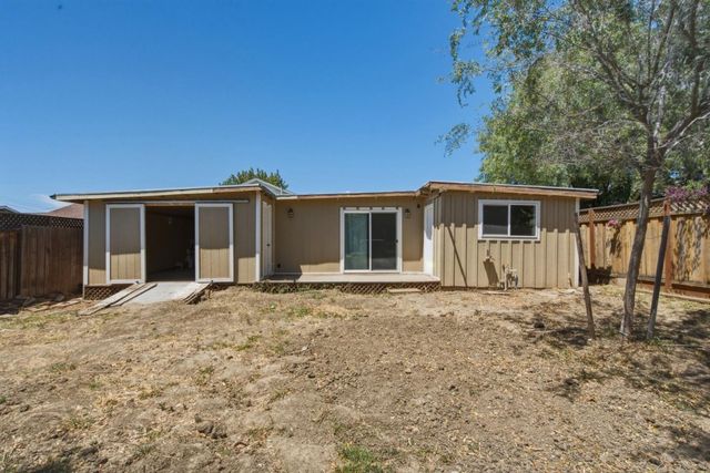 530 B Street, Hollister, CA 95023