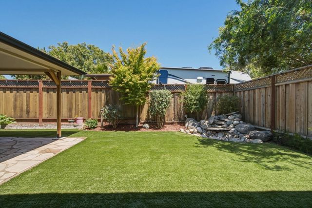 530 B Street, Hollister, CA 95023