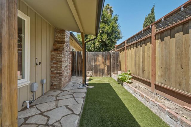 530 B Street, Hollister, CA 95023