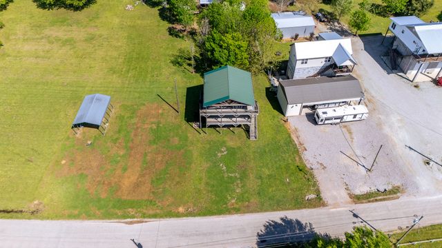 2705 Catfish Ln, Crump, TN 38327