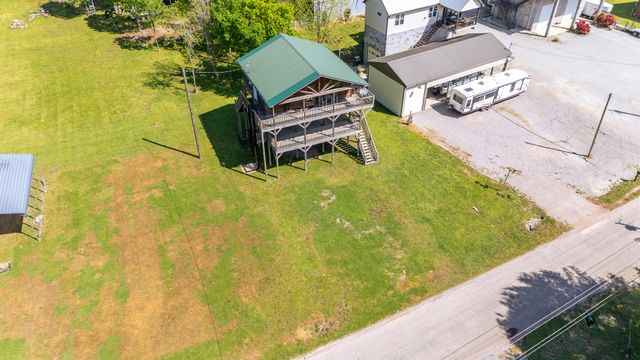 2705 Catfish Ln, Crump, TN 38327