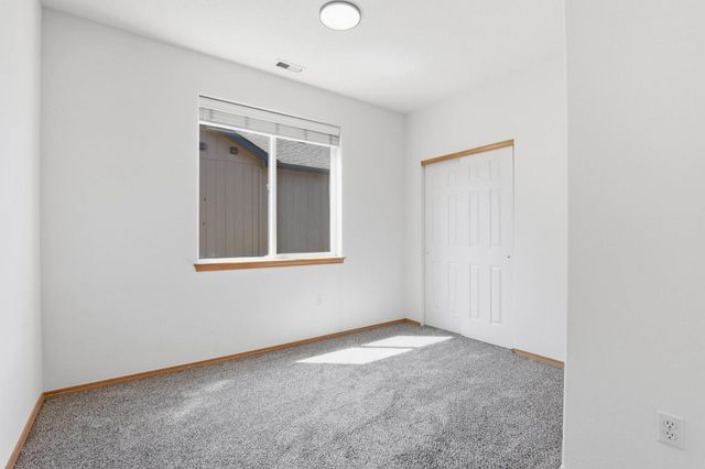 17608 E 2nd Ln, Spokane Valley, WA 99016
