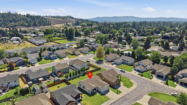 17608 E 2nd Ln, Spokane Valley, WA 99016