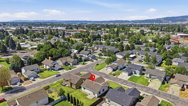 17608 E 2nd Ln, Spokane Valley, WA 99016