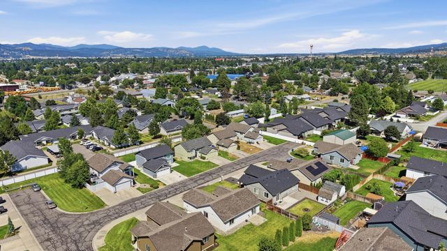 17608 E 2nd Ln, Spokane Valley, WA 99016