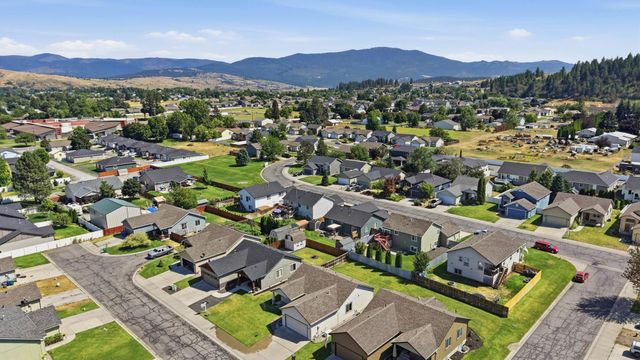 17608 E 2nd Ln, Spokane Valley, WA 99016