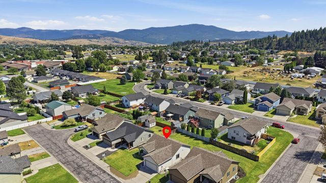 17608 E 2nd Ln, Spokane Valley, WA 99016