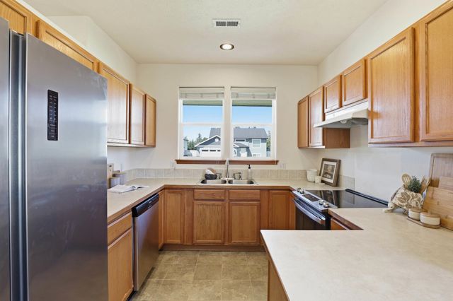 17608 E 2nd Ln, Spokane Valley, WA 99016