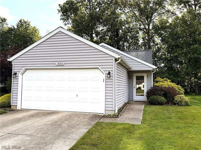 1933 Candlewood Drive, Avon, OH 44011
