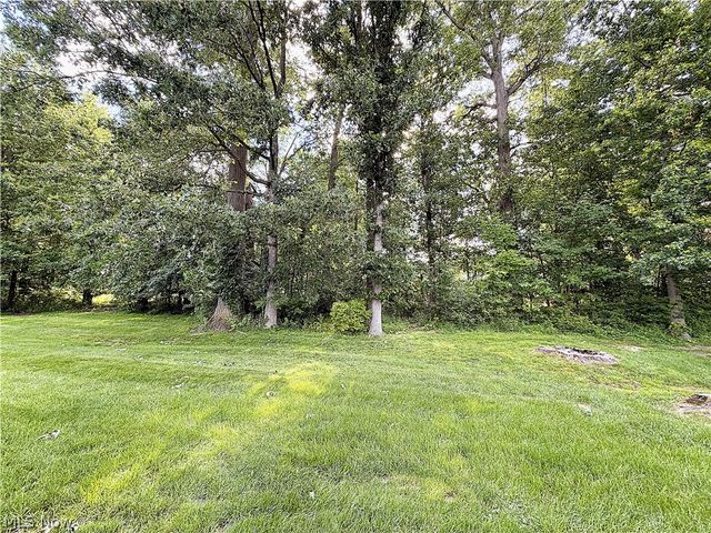 1933 Candlewood Drive, Avon, OH 44011