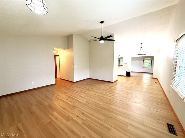 1933 Candlewood Drive, Avon, OH 44011