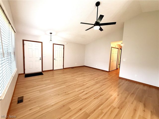 1933 Candlewood Drive, Avon, OH 44011