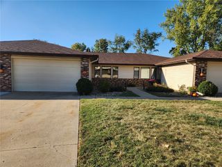1585 Matterhorn Drive NE, Cedar Rapids, IA 52402