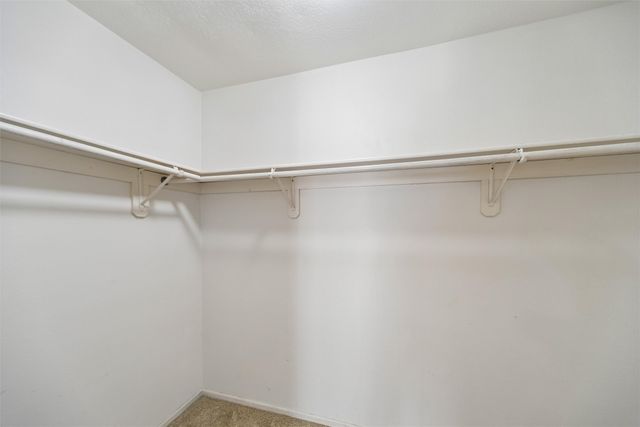 3828 Hunter Avenue, Des Moines, IA 50311