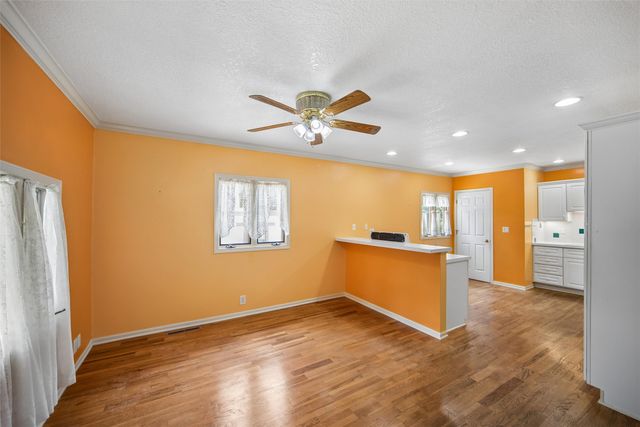 3828 Hunter Avenue, Des Moines, IA 50311