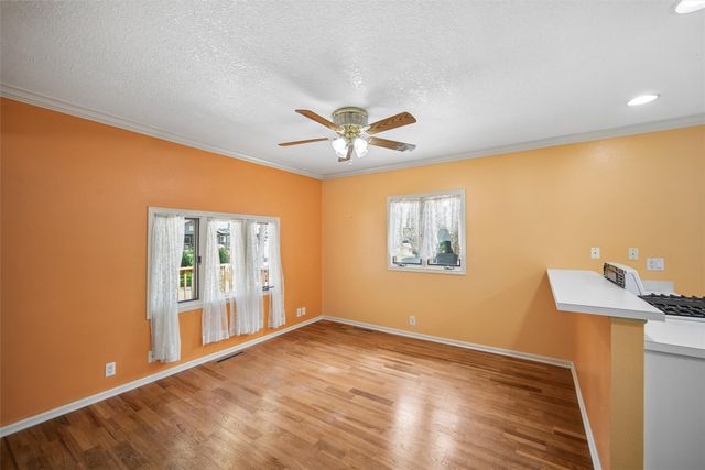 3828 Hunter Avenue, Des Moines, IA 50311