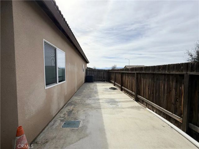 600 Vancluse Bay Drive, Bakersfield, CA 93307