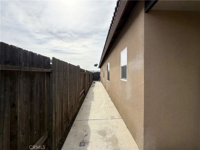 600 Vancluse Bay Drive, Bakersfield, CA 93307