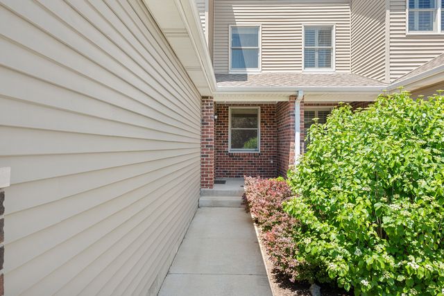3705 Green Tree Lane, Dekalb, IL 60115