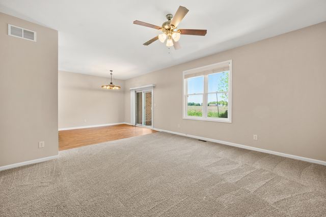 3705 Green Tree Lane, Dekalb, IL 60115