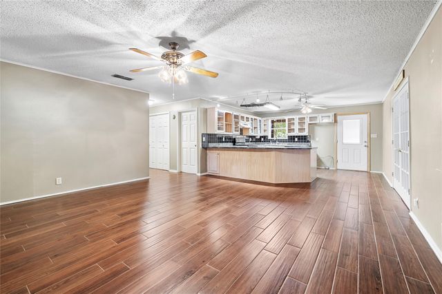 1739 RS County Road 3345, Emory, TX 75440