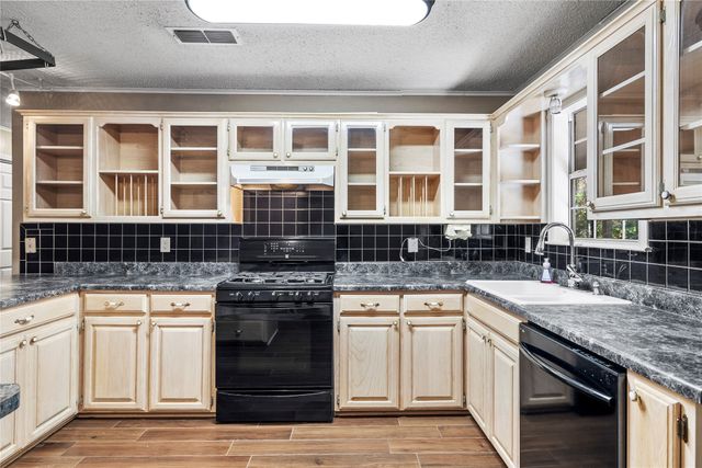 1739 RS County Road 3345, Emory, TX 75440