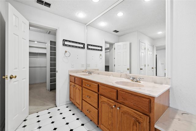 1739 RS County Road 3345, Emory, TX 75440