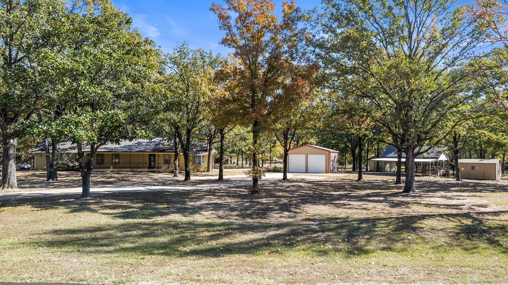 1739 RS County Road 3345, Emory, TX 75440