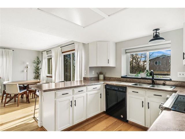 4916 W 61st Pl, Arvada, CO 80003