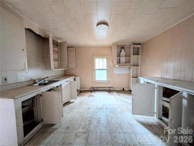 109 Carlton Drive, Cherryville, NC 28021
