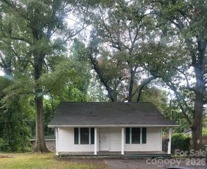 109 Carlton Drive, Cherryville, NC 28021