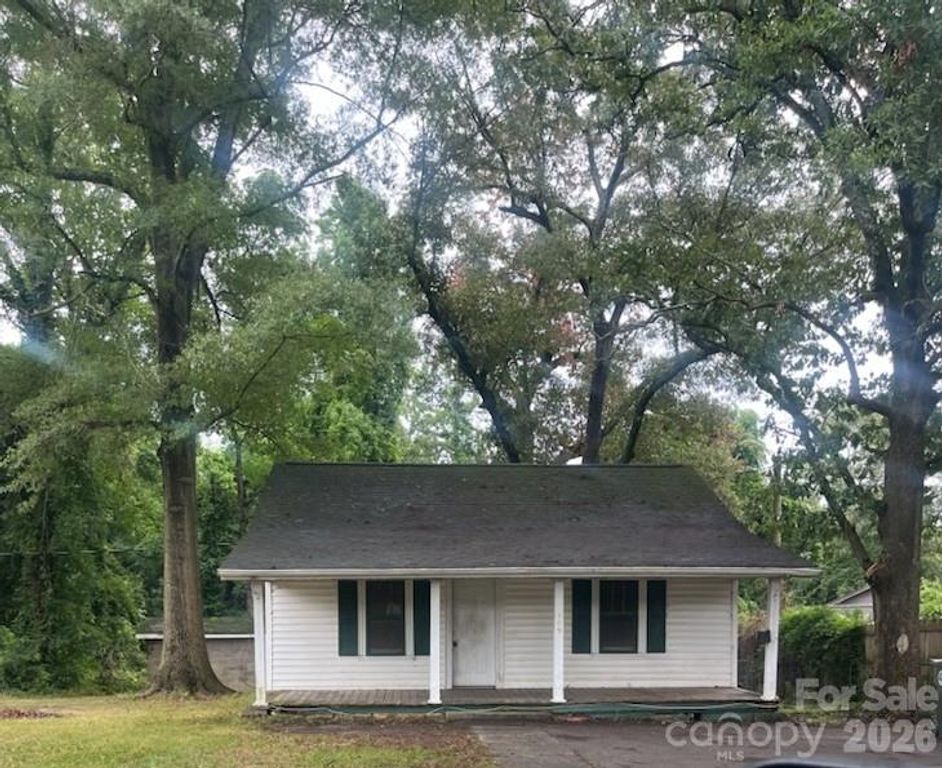 109 Carlton Drive, Cherryville, NC 28021