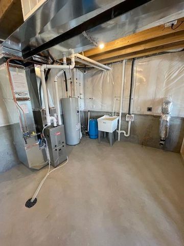 1437 34th Avenue SW, Cambridge, MN 55008