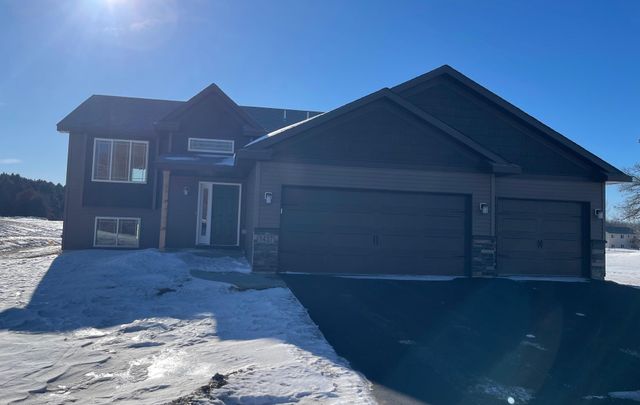 1437 34th Avenue SW, Cambridge, MN 55008