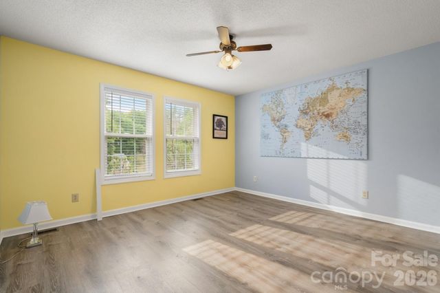 1011 Cambridge Court, Lenoir, NC 28645