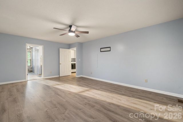 1011 Cambridge Court, Lenoir, NC 28645