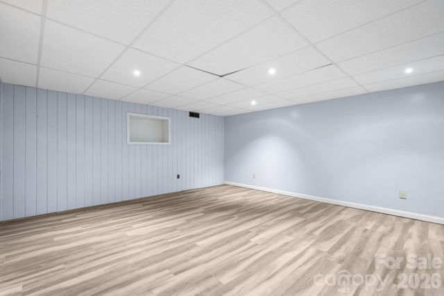 1011 Cambridge Court, Lenoir, NC 28645