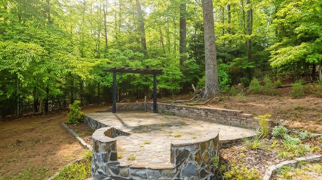 1011 Cambridge Court, Lenoir, NC 28645