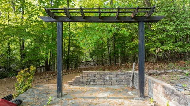 1011 Cambridge Court, Lenoir, NC 28645