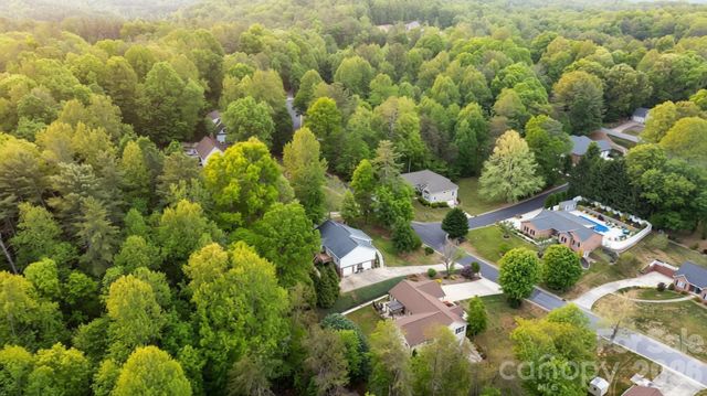 1011 Cambridge Court, Lenoir, NC 28645