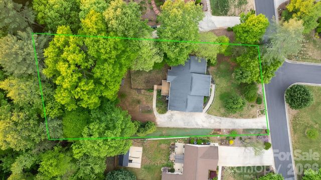 1011 Cambridge Court, Lenoir, NC 28645
