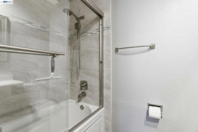 3877 3877 Vine St, Pleasanton, CA 94566