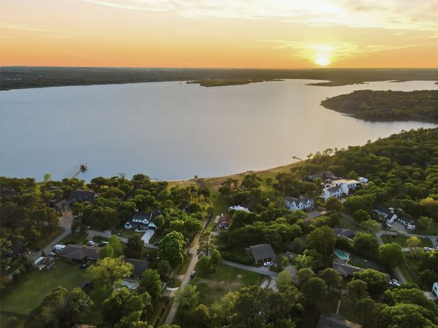 6823 Red Bud Drive, Flower Mound, TX 75022