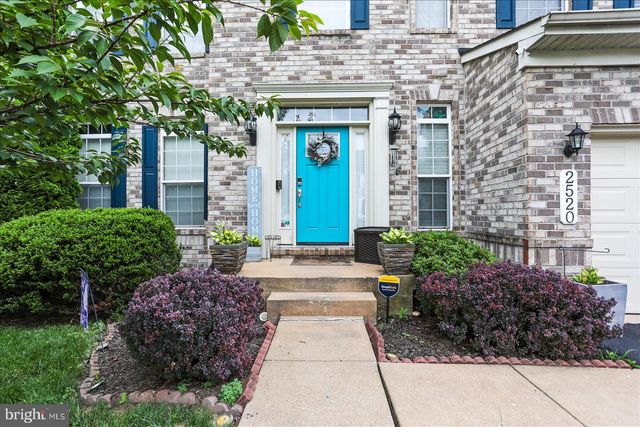 2520 VILLAGE RD, Dover, PA 17315