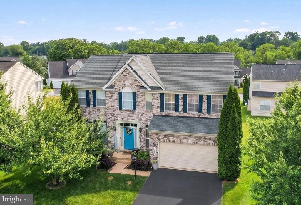 2520 VILLAGE RD, Dover, PA 17315