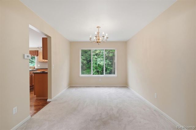 170 Fairhill Way, Howell, MI 48843