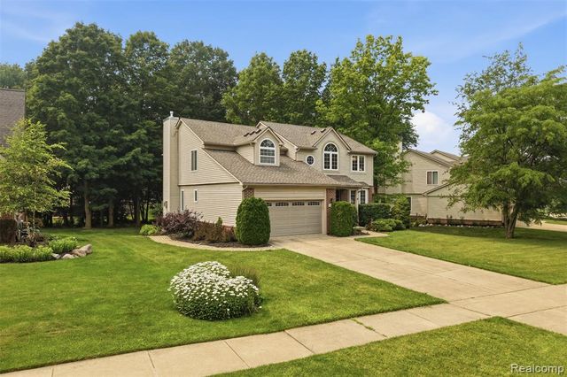 170 Fairhill Way, Howell, MI 48843