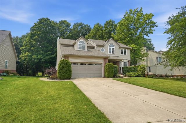 170 Fairhill Way, Howell, MI 48843