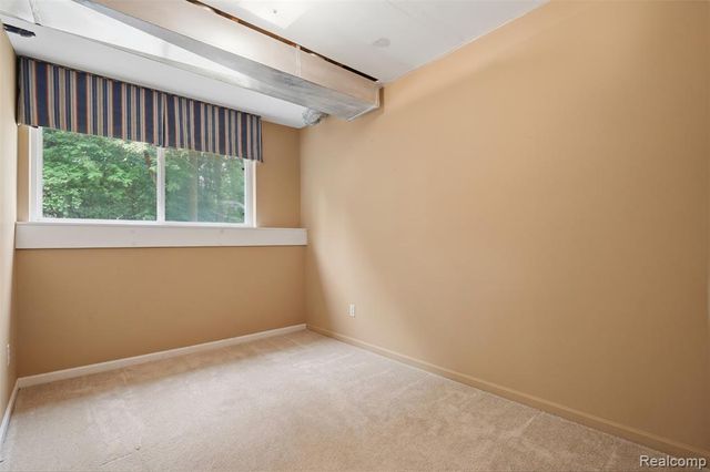 170 Fairhill Way, Howell, MI 48843