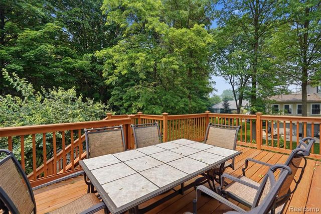 170 Fairhill Way, Howell, MI 48843